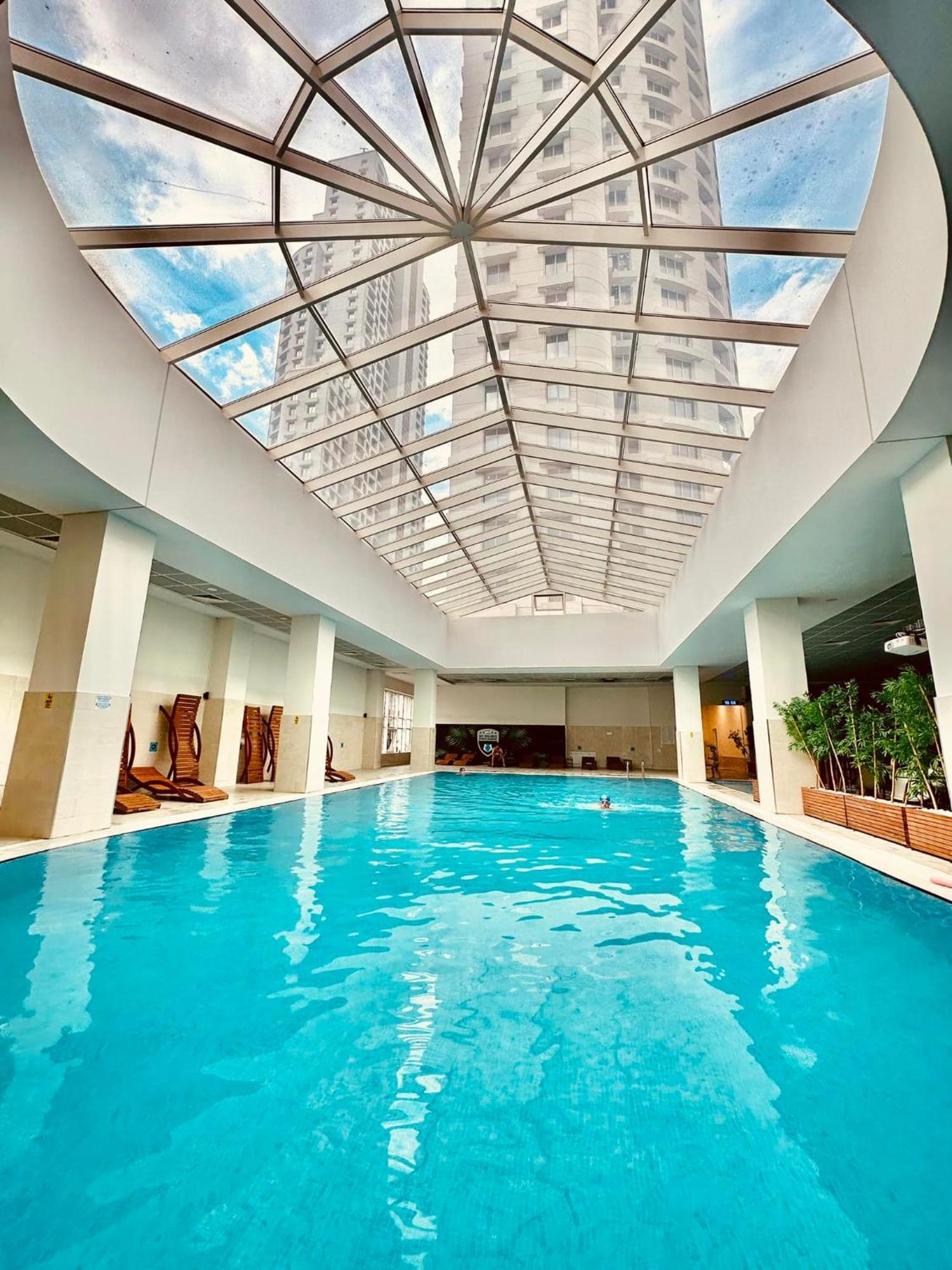 Luxury Condo On 18Th Floor With Pool, Fitness, Parking Included. Skopje Exterior photo