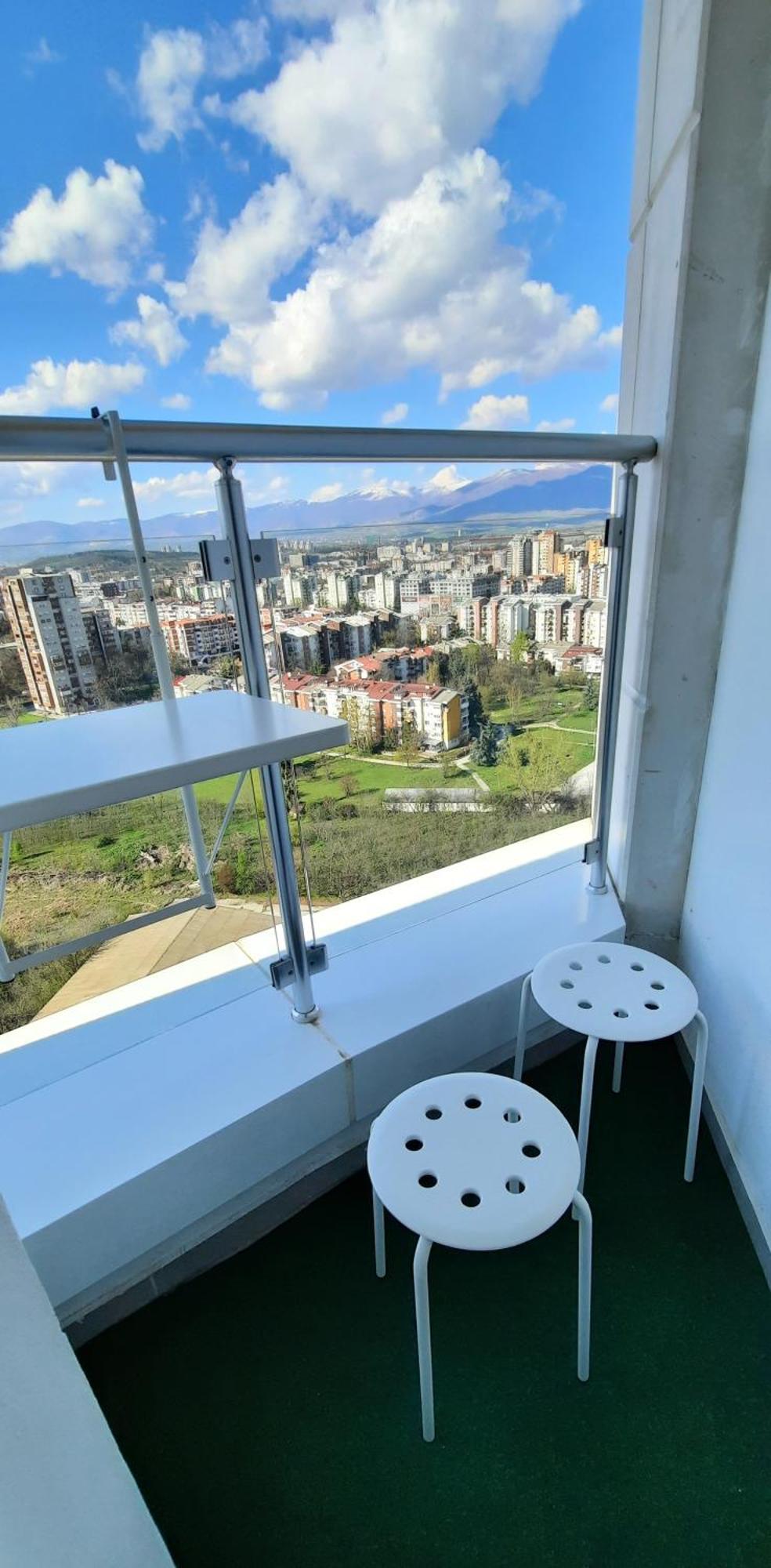 Luxury Condo On 18Th Floor With Pool, Fitness, Parking Included. Skopje Exterior photo