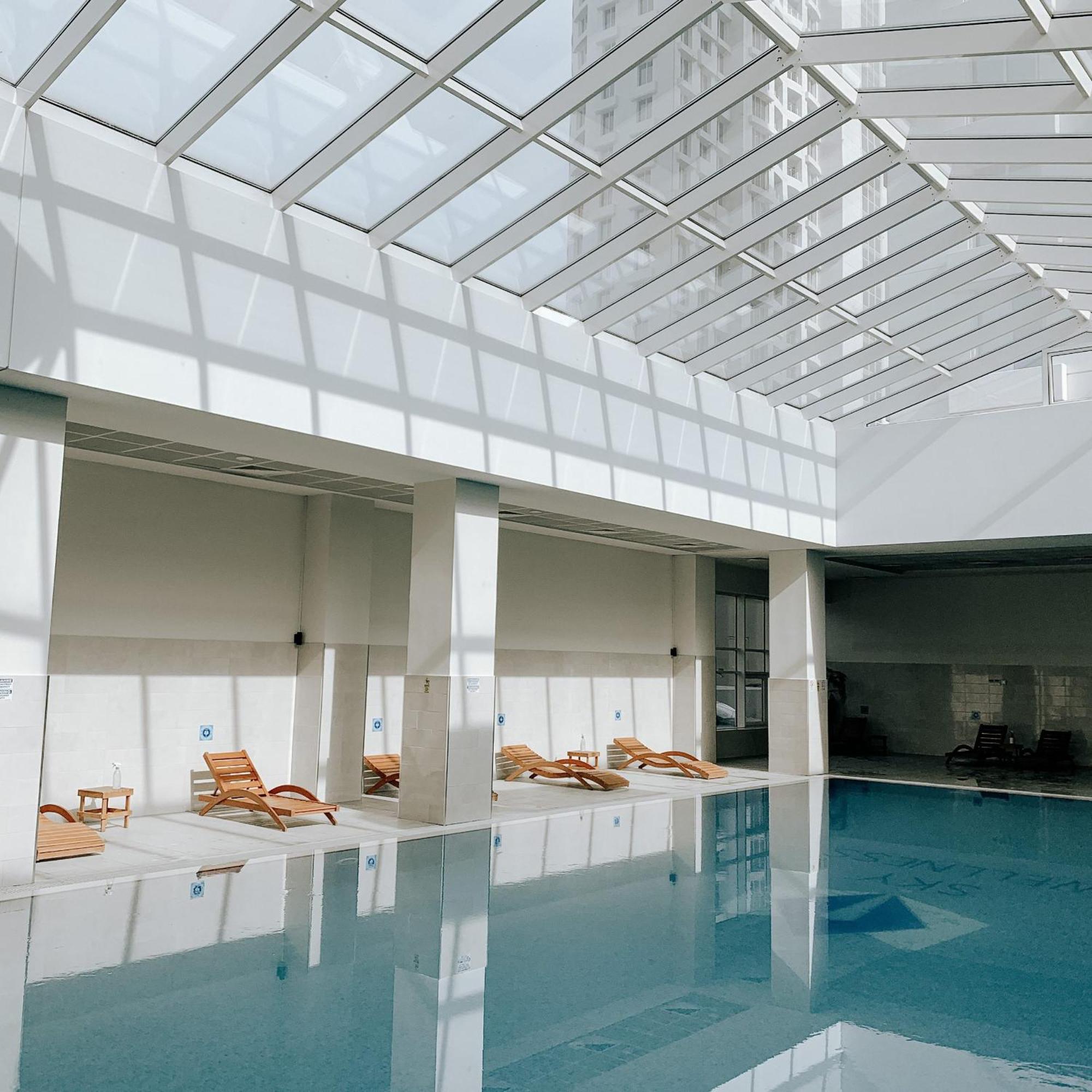 Luxury Condo On 18Th Floor With Pool, Fitness, Parking Included. Skopje Exterior photo