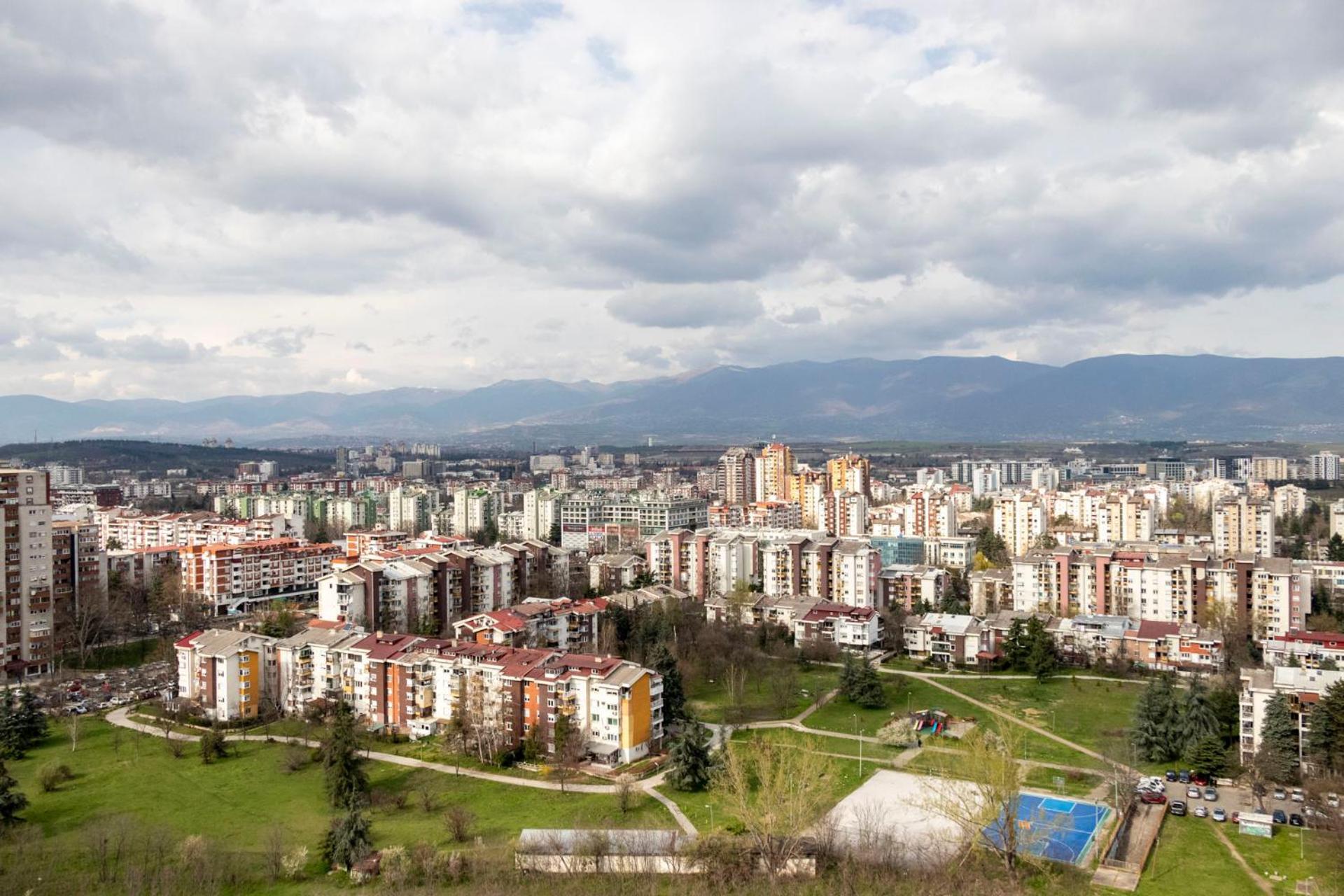 Luxury Condo On 18Th Floor With Pool, Fitness, Parking Included. Skopje Exterior photo