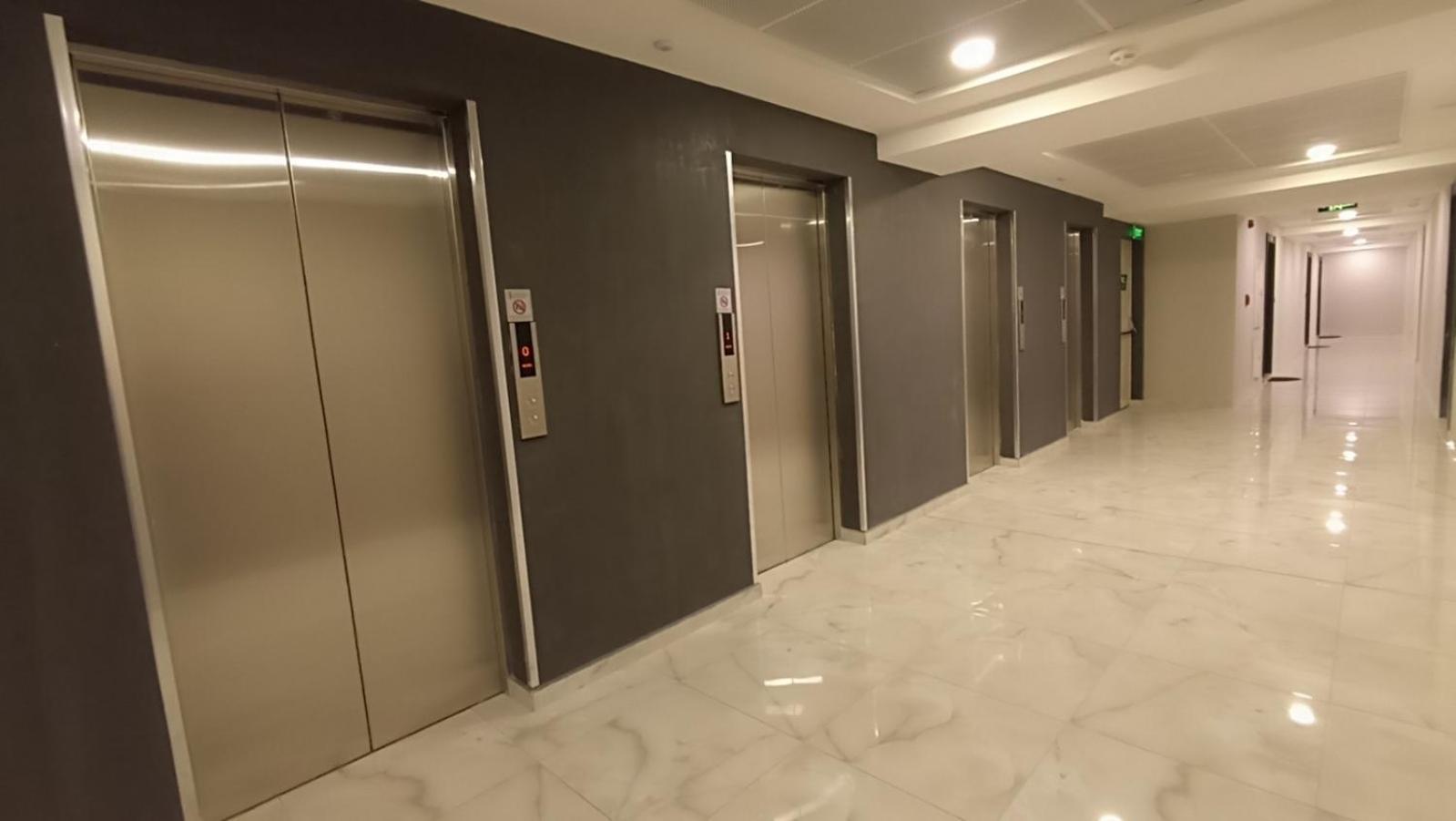 Luxury Condo On 18Th Floor With Pool, Fitness, Parking Included. Skopje Exterior photo