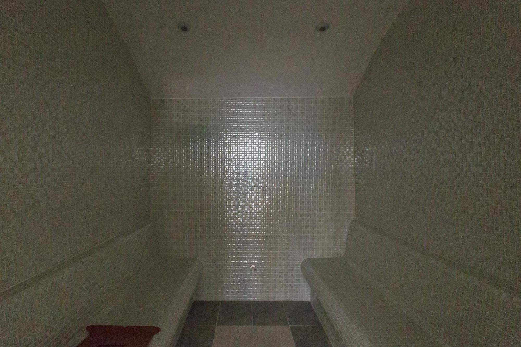 Luxury Condo On 18Th Floor With Pool, Fitness, Parking Included. Skopje Exterior photo